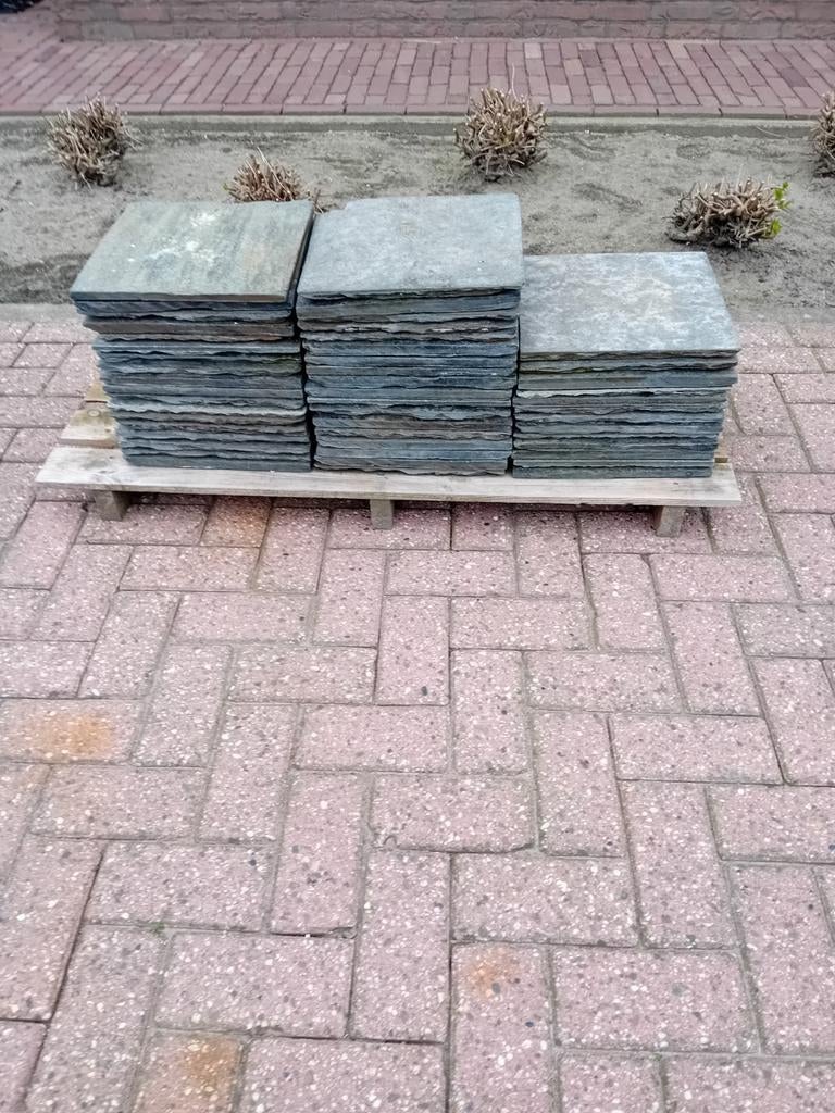 49 leisteen tegels 31.5x 31.5, Ophalen