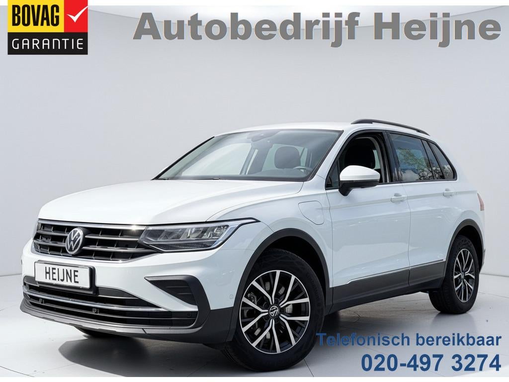 Volkswagen Tiguan E-Hybrid 245PK DSG LIFE TREKHAAK/VIRTUAL/S, Gebruikt, Zwart, 4 cilinders, Wit