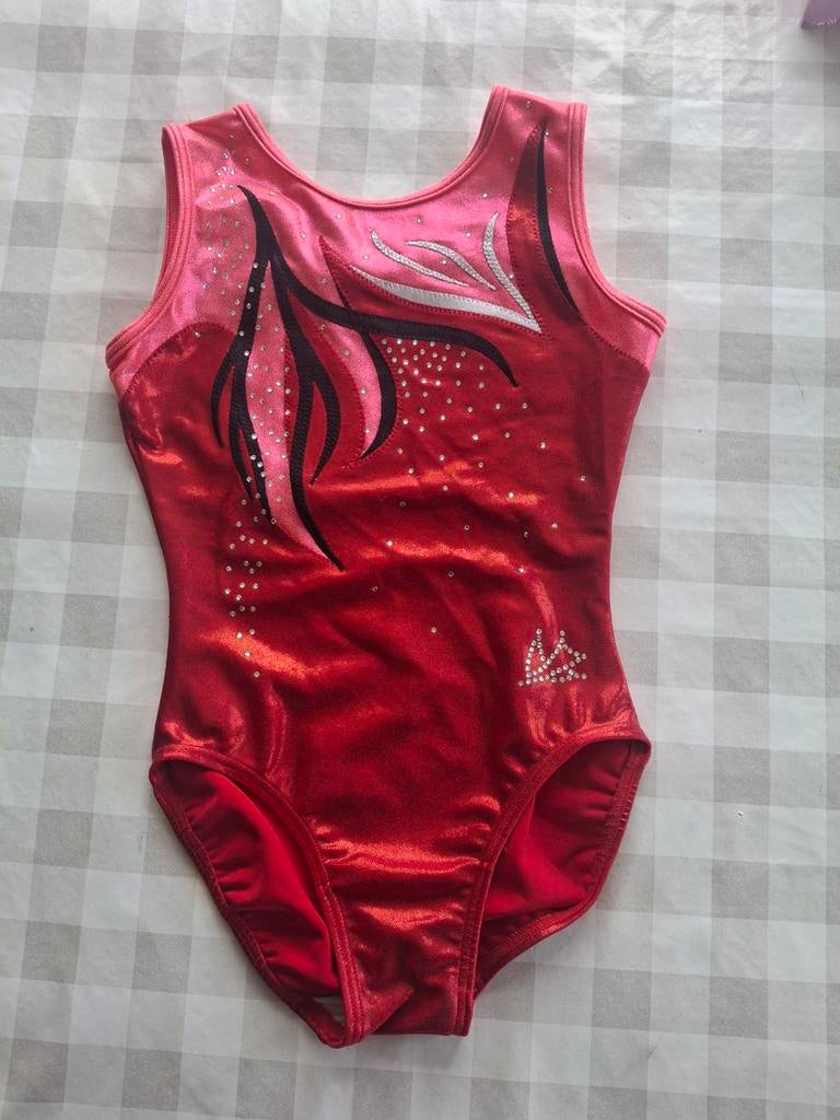 Heel mooi turnpakje, als nieuw maat cla, Zo goed als nieuw, Turnpak(je), Rood, Kindermaat 122 t/m 140