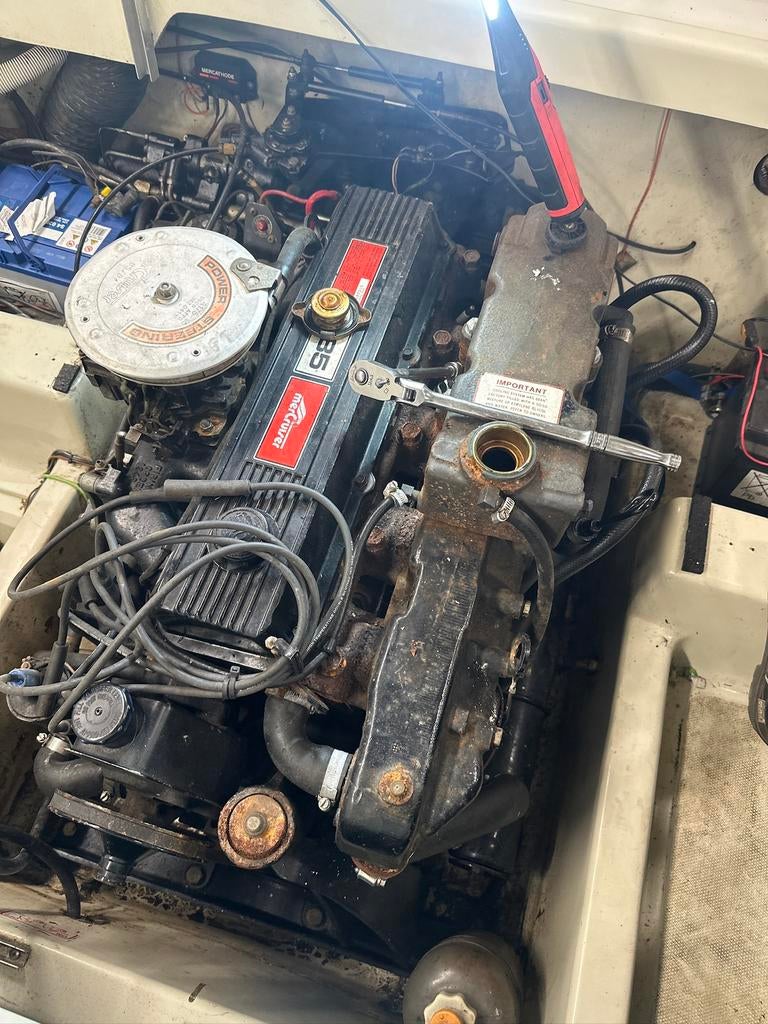 Gezocht 485 mecruiser, Watersport en Boten, Ophalen of Verzenden, Motorboot