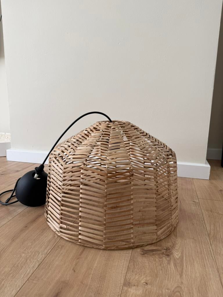 Ikea lamp, Ophalen, Zo goed als nieuw, Rond
