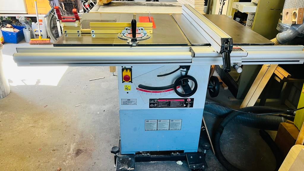 Zaagtafel HBM met afzuiging., Ophalen, Gebruikt