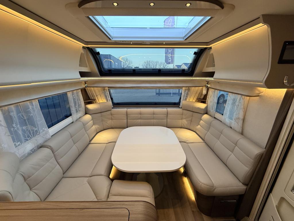 Kabe Imperial 600 DCXL, Caravans en Kamperen, Caravans, Rondzit, Bedrijf, Kabe, Overige typen