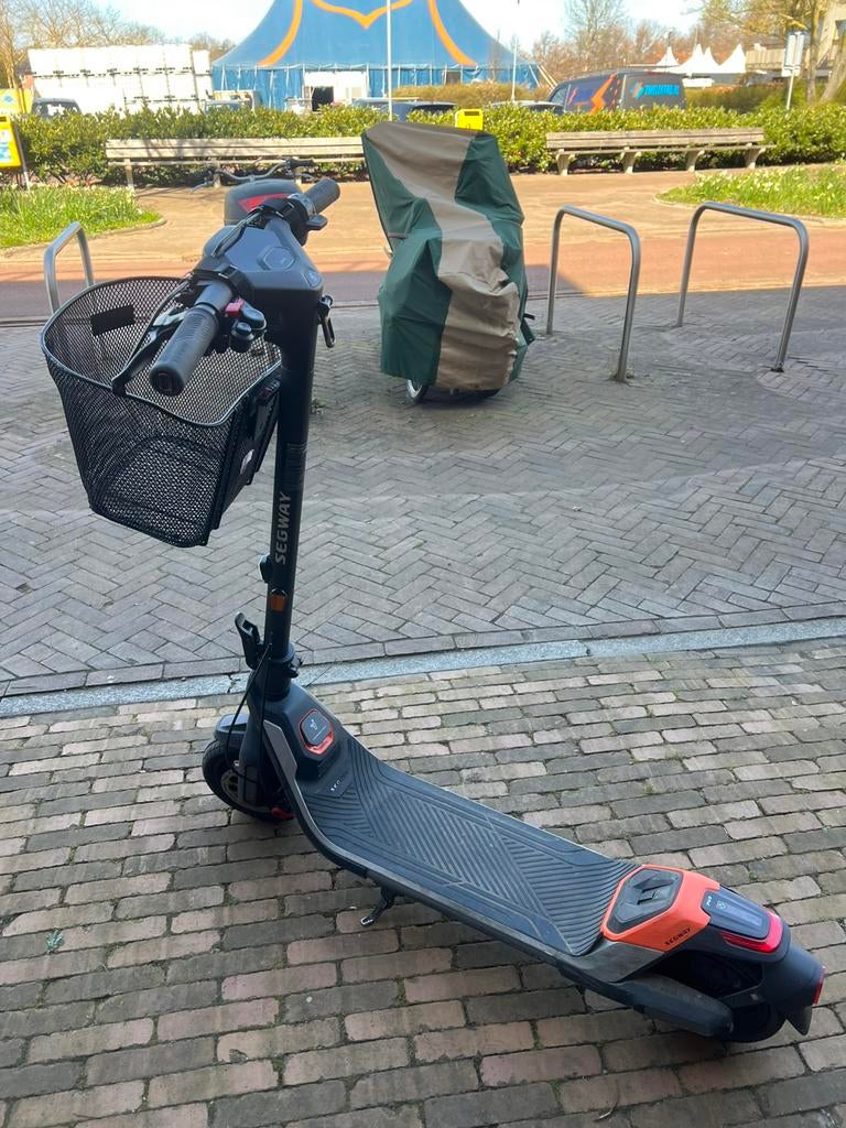 SEGWAY-NINEBOT KICKSCOOTER P65E, Fietsen en Brommers, Steps, Ophalen, Gebruikt, Elektrische step (E-scooter)