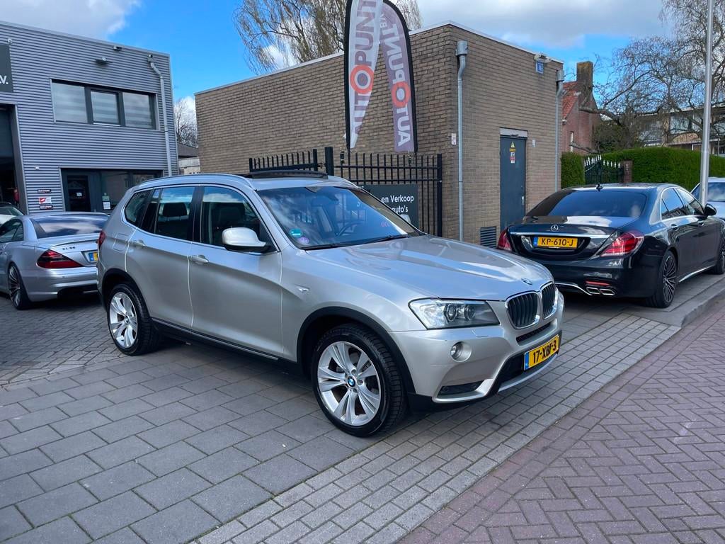 BMW X3 XDrive20i High Executive 2e Eigenaar! Trekhaak Airco, Euro 5, Gebruikt, 4 cilinders, Bedrijf