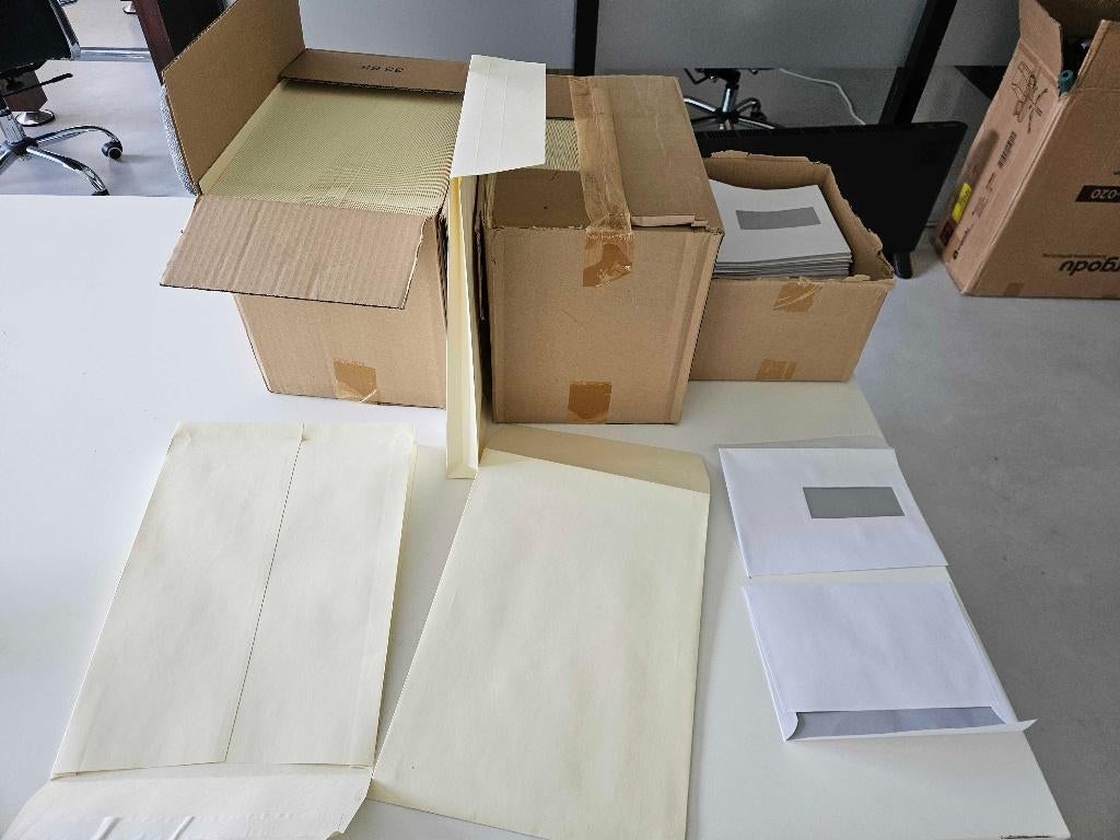Partij Enveloppen – Verschillende maten – Nieuw in doos, Ophalen, Envelop