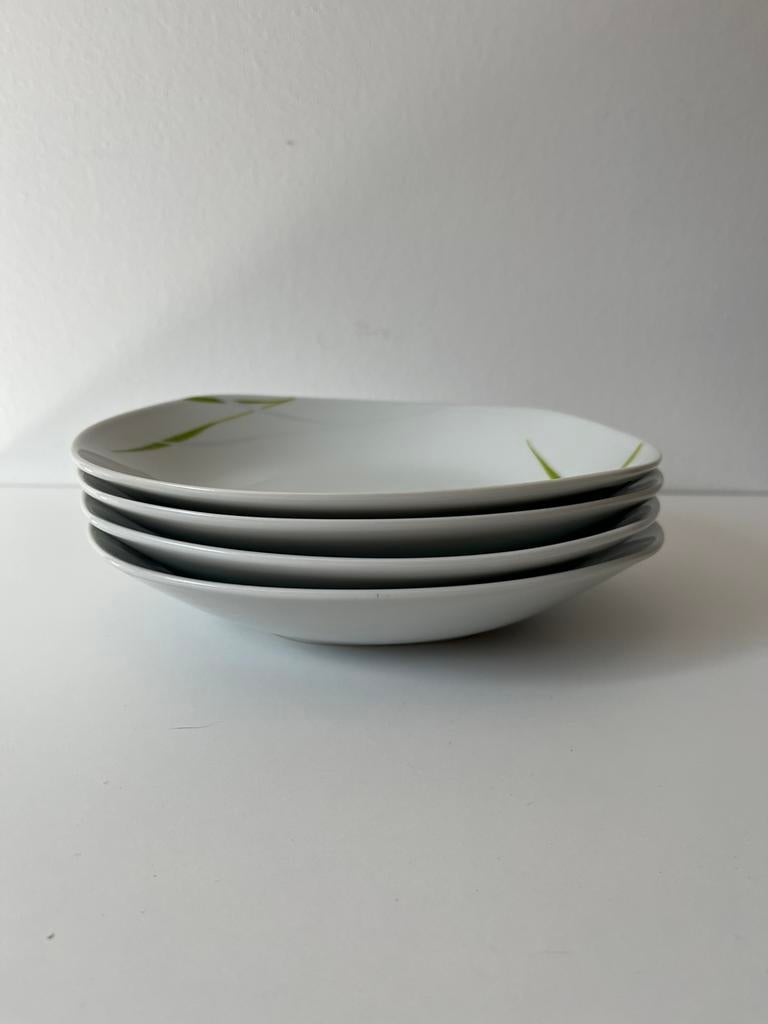 4 soepborden  van het merk Van Well,, Ophalen