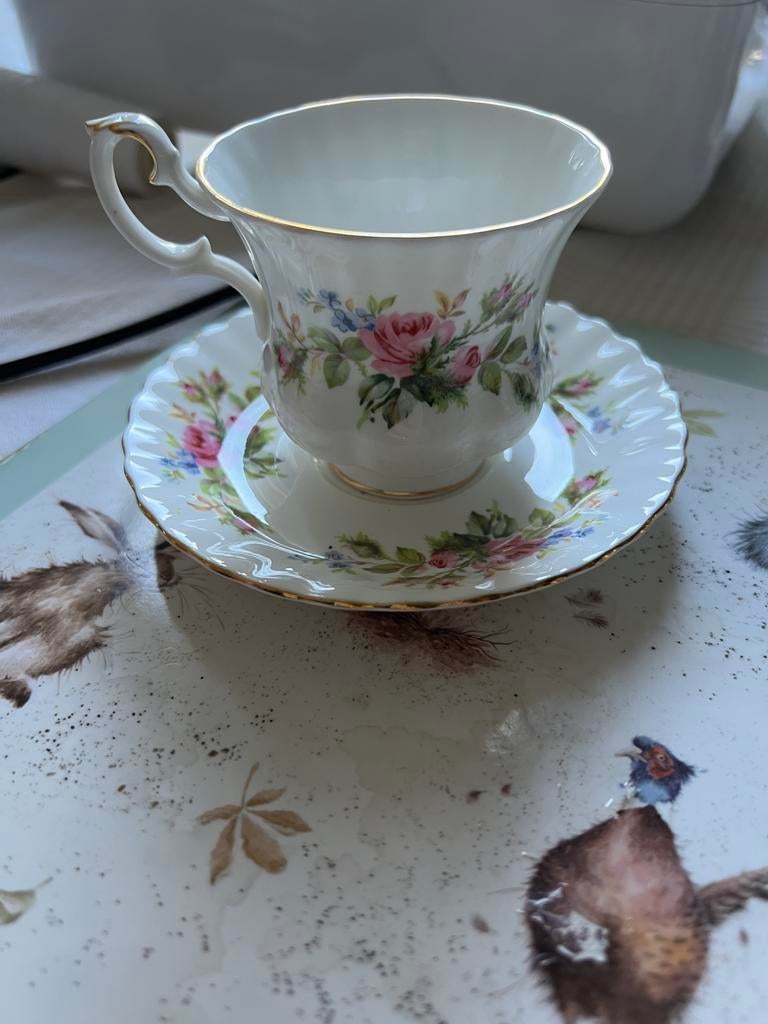 Royal albert kop en schotel, Verzenden