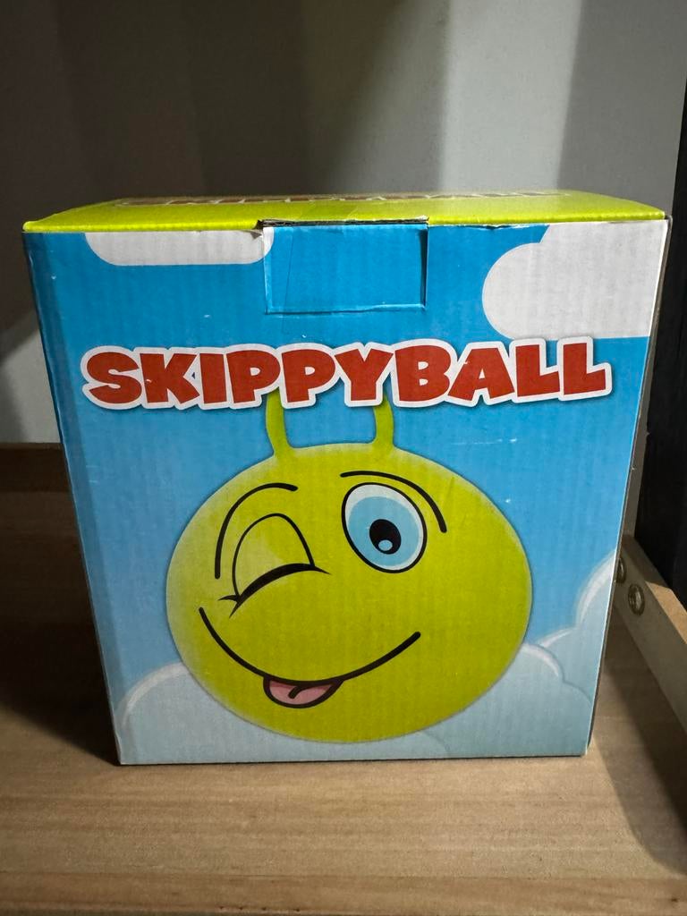 Skippybal, Ophalen
