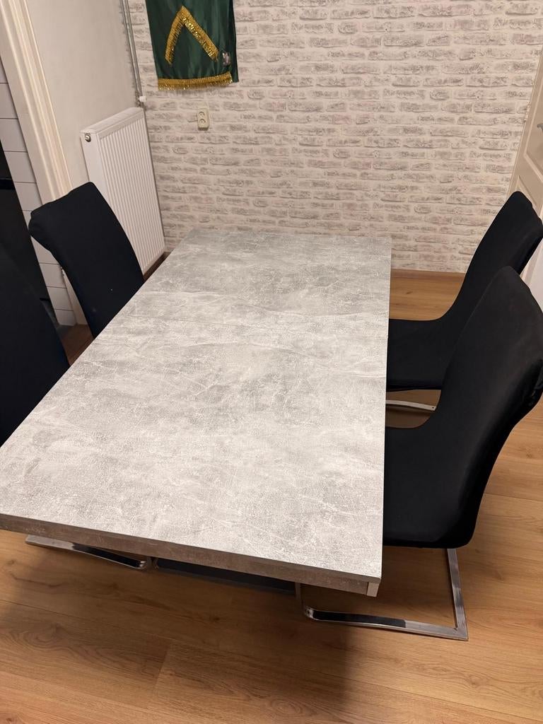 Eettafel goed als nieuw met 6 stoelen, Ophalen of Verzenden, Zo goed als nieuw, 4 tot 6 stoelen