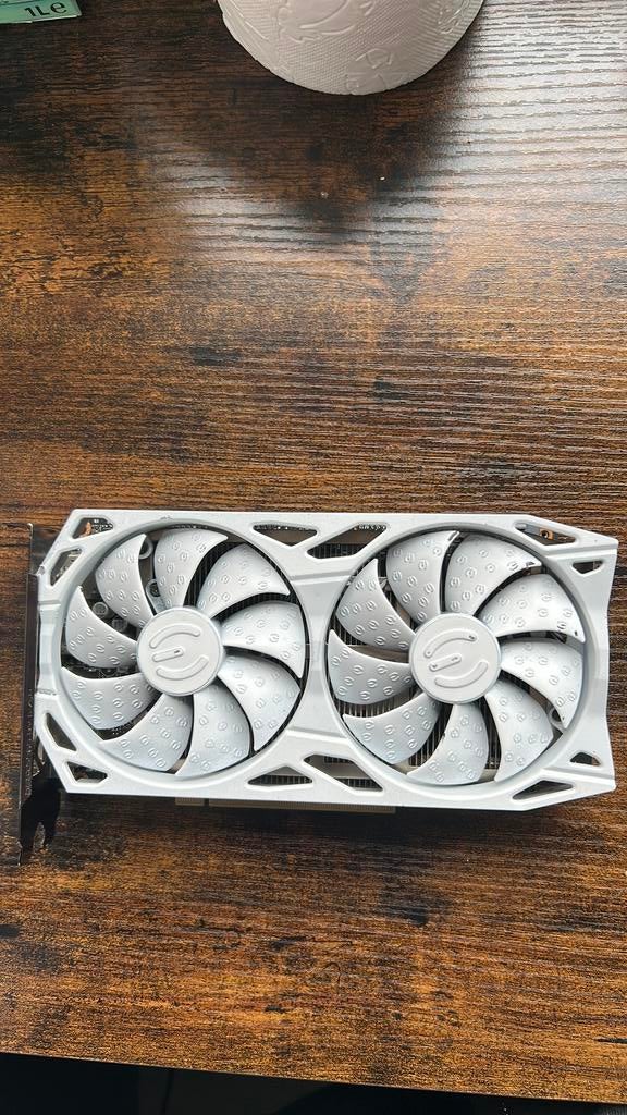EVGA GeForce RTX 2060 6GB – Witte uitvoering, Computers en Software, Videokaarten, Ophalen of Verzenden, Zo goed als nieuw, GDDR6
