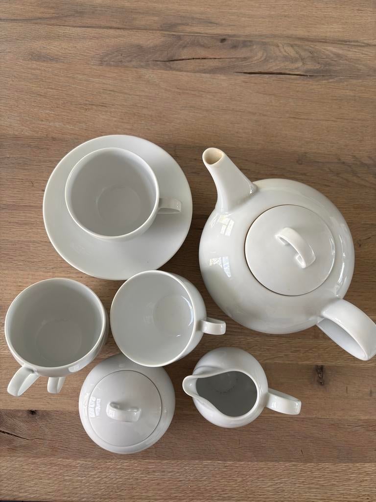 Stijlvol Kahla porselein servies - Wit en tijdloos, Ophalen, Overige typen, Zo goed als nieuw, Effen