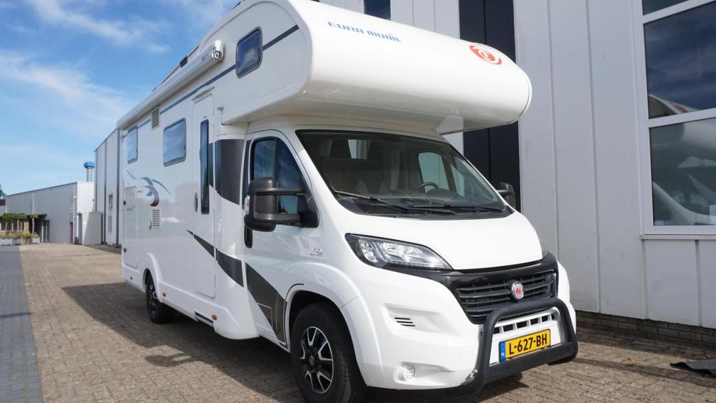 Eura Mobil Activa 690 HB, Luifel, Chemisch toilet, Alkoof, Ringverwarming