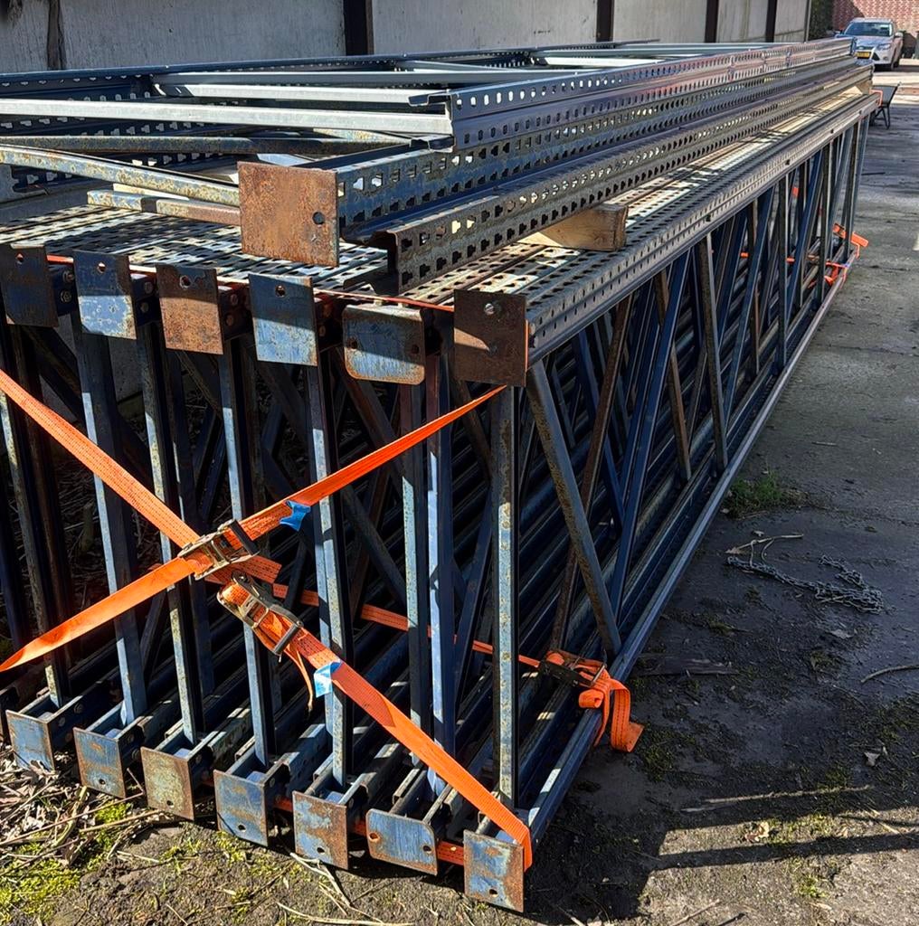 Mecalux palletstellingen, stelling, magazijn, Ophalen