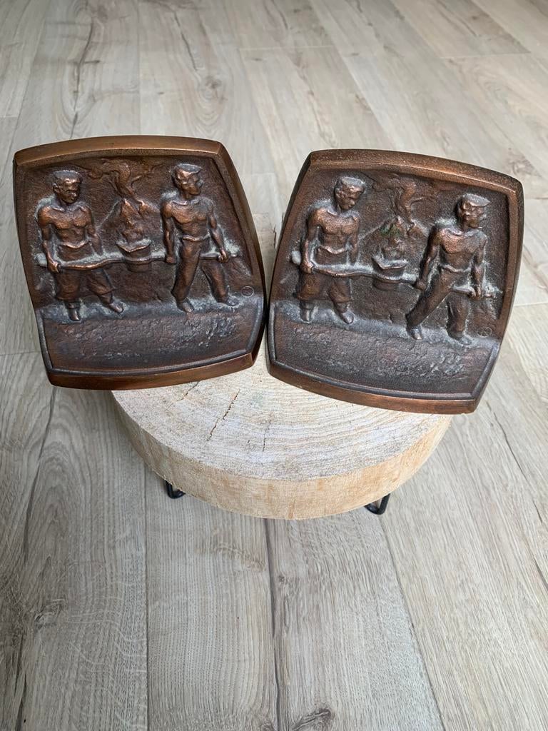 Boekensteunen De Etna, Antiek en Kunst, Antiek | Koper en Brons, Brons, Ophalen of Verzenden