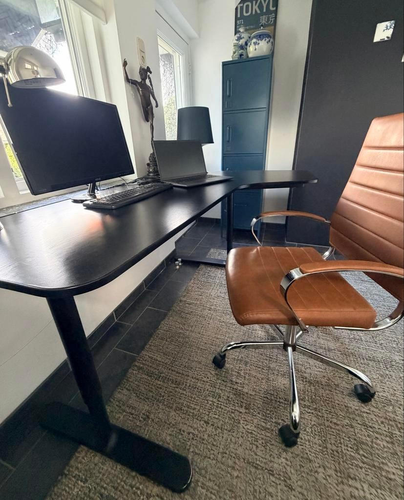 Zwart Ikea Bekant hoekbureau 160x110 cm, Ophalen of Verzenden, In hoogte verstelbaar, Zo goed als nieuw, Bureau