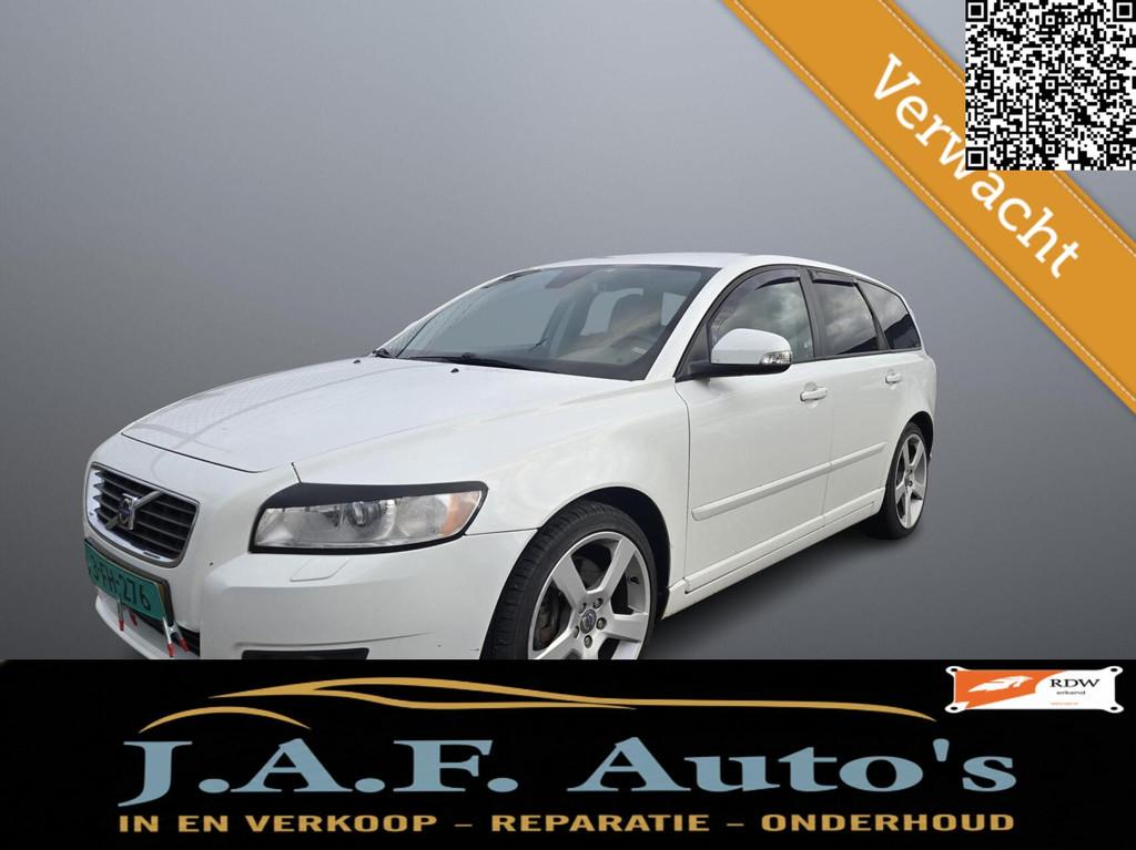 Volvo V50 2.4 D5 Edition II Leder apk mooie auto !, Auto's, Volvo, Voorwielaandrijving, 179 pk, Wit, 154 €/maand