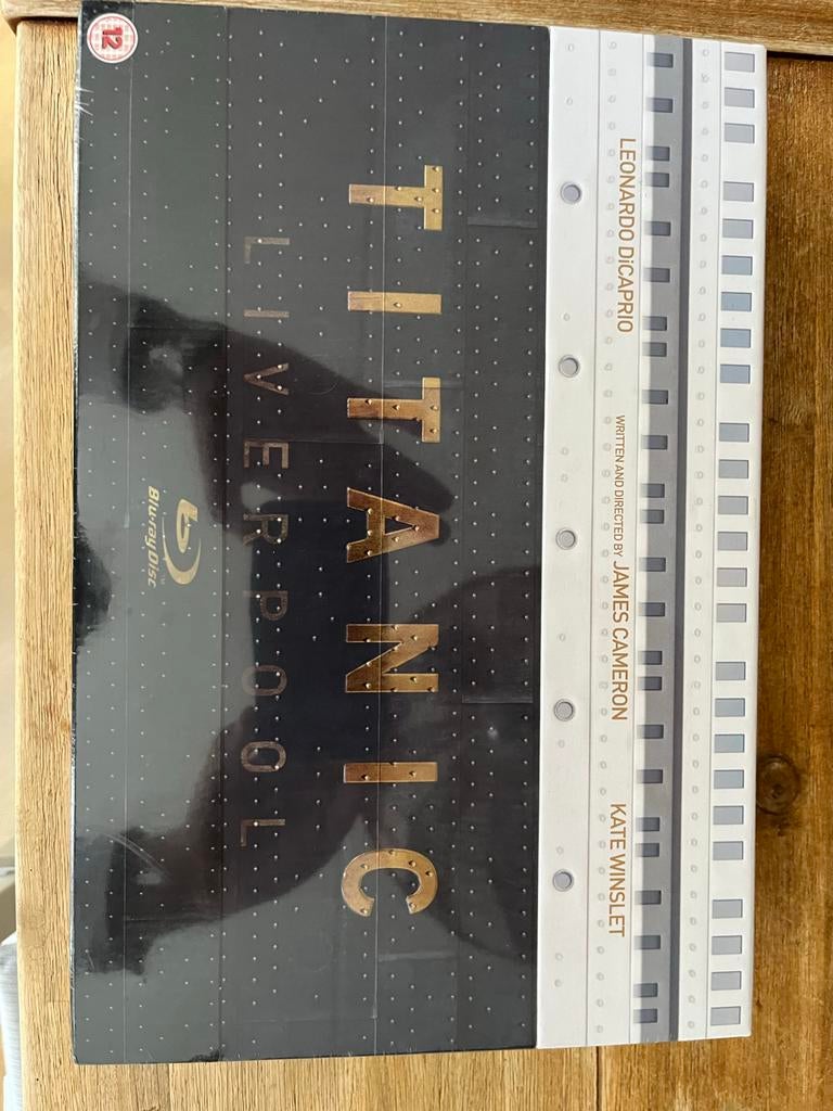 Titanic Blu-ray Disc Special Edition 15th anniverasary, Cd's en Dvd's, Blu-ray, Ophalen of Verzenden, Nieuw in verpakking, Drama