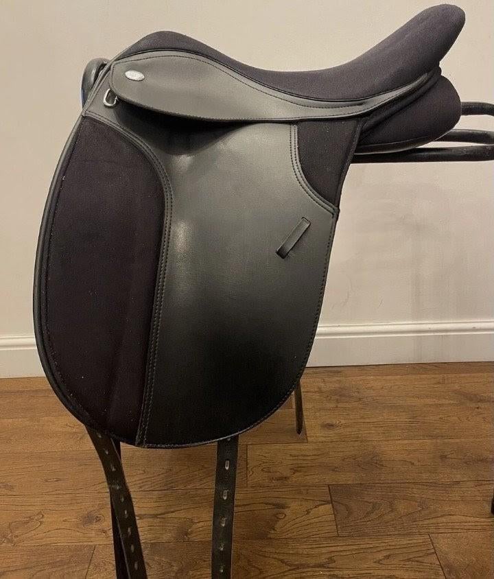 Z.g.a.n Thorowgood t4 dressuur cob zadel 17.5 inch, Ophalen of Verzenden, Zo goed als nieuw, Dressuur