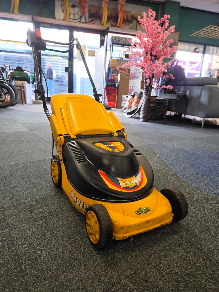 Fleurelle Grasmaaier F321 - 1000W Elektrisch, Cirkelmaaier, Gebruikt, Elektrische grasmaaier, Fleurelle