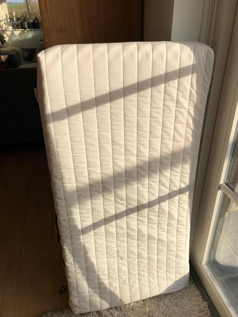 Kinder matras inclusief 2 hoeslakens, Ophalen of Verzenden, Zo goed als nieuw, Minder dan 140 cm, Matras