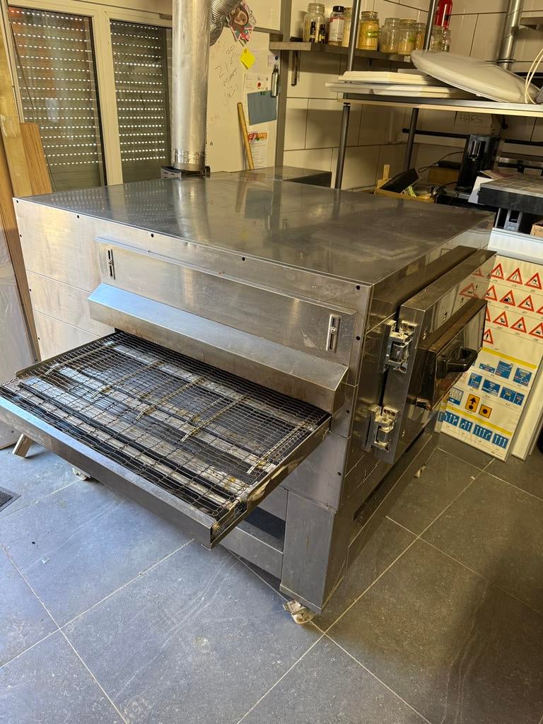 Zanoli itaalianse lopende band pizza oven elektrishe, Zakelijke goederen, Ophalen, Gebruikt, Bakkerij en Slagerij
