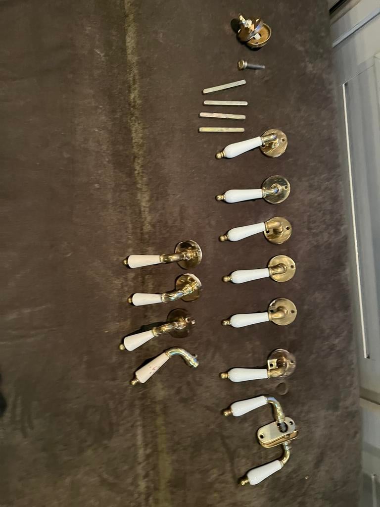 Zes setjes klinken best oud denk ik, Ophalen of Verzenden, Zo goed als nieuw, Koper of Messing, Klink of Kruk