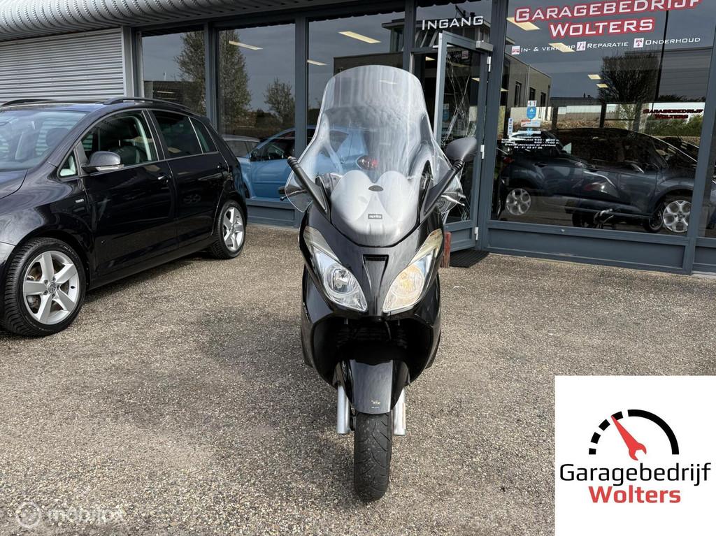 Aprilia Atlantic 500 nette motorscooter nieuwe accu, Motoren, 460 cc, Bedrijf, Toermotor, ABS