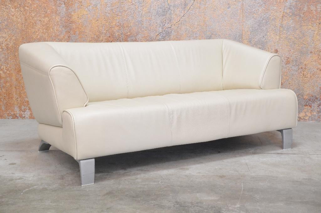 IZG Staat cremekleurige leren Rolf Benz 2300 design bank, Huis en Inrichting, Banken | Bankstellen, 150 tot 200 cm, Tweepersoons