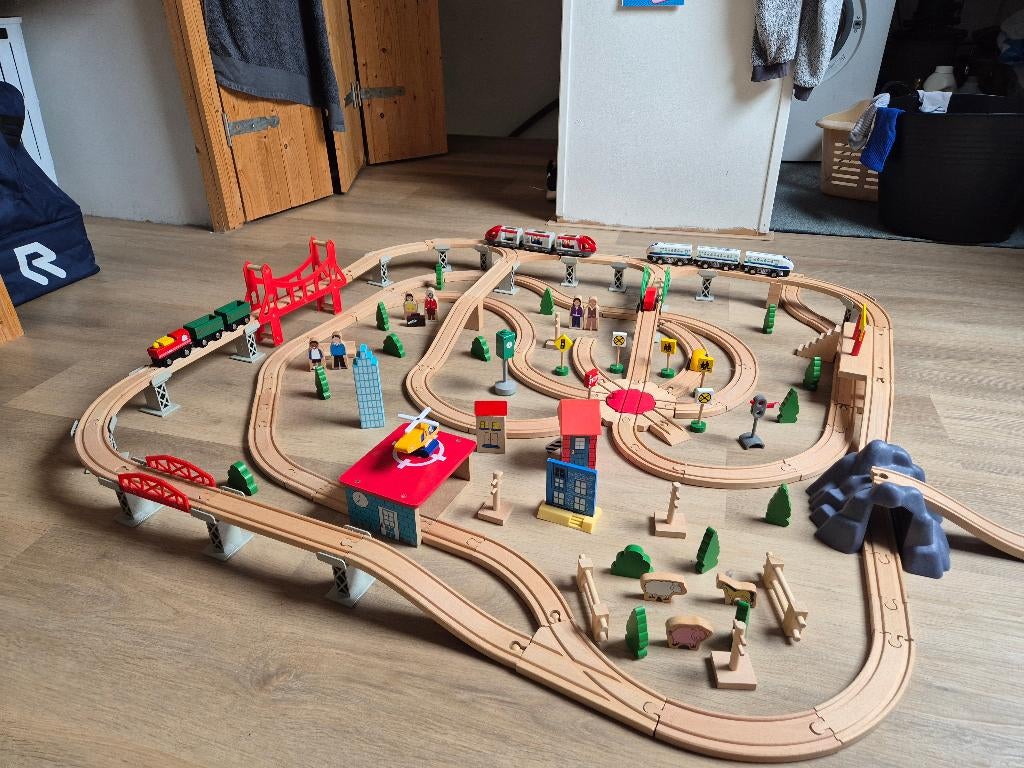 162 delige houten treinbaan in opbergdoos, Kinderen en Baby's, Ophalen, Zo goed als nieuw, Overige typen
