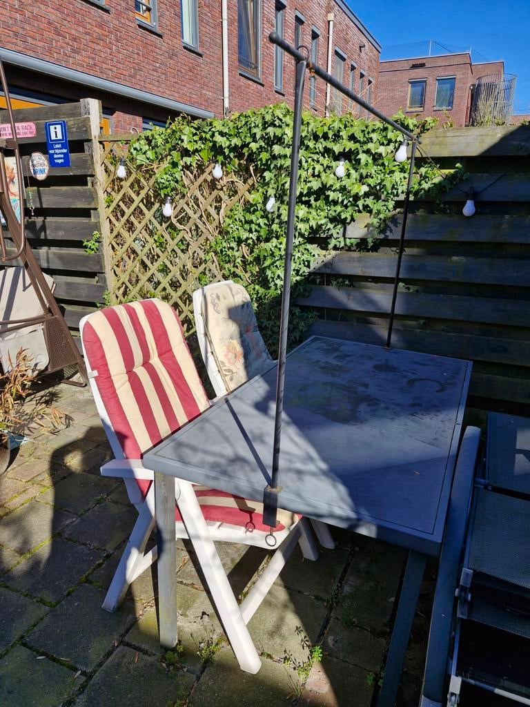 Tuintafel met stoelen en kussens, Ophalen, Gebruikt, Wasrek