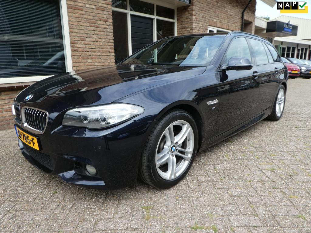 BMW 5-serie Touring 520i Executive Automaat / Leder / Navi /, Automaat, Gebruikt, 4 cilinders, 2000 kg