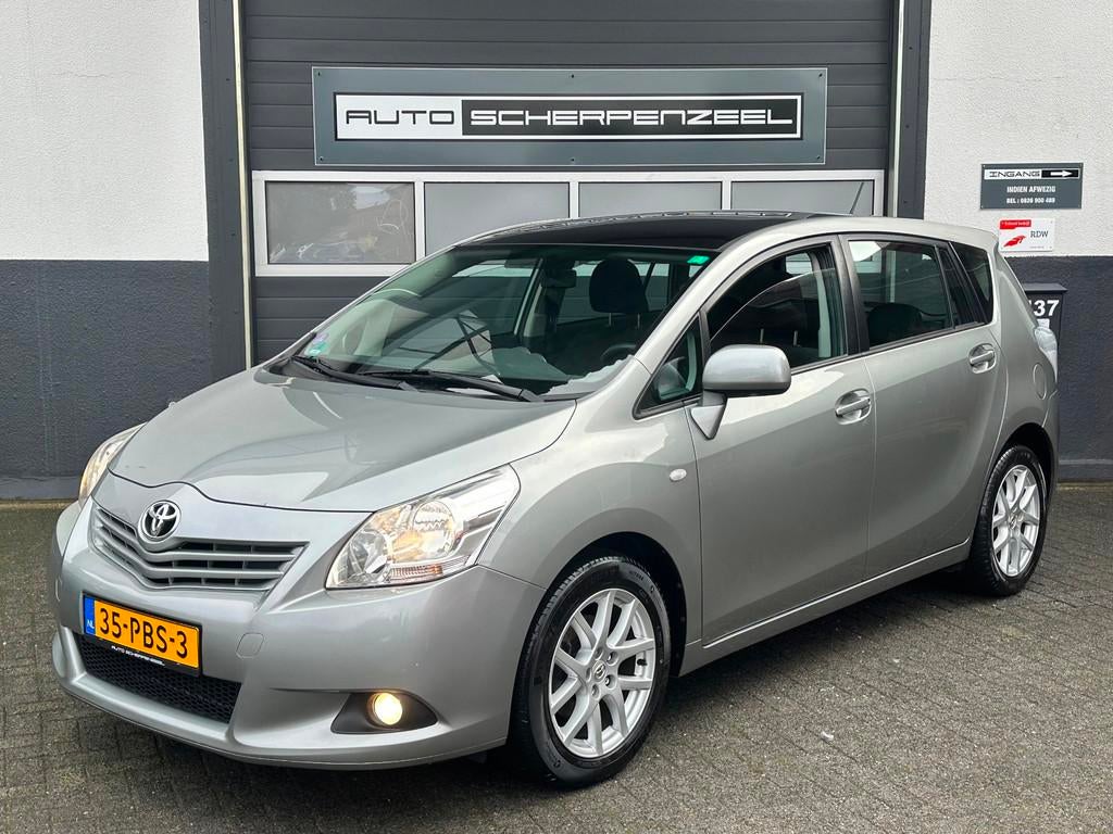 Toyota Verso VVT-i Business Edition I PANO I AIRCO I NAVI I, Voorwielaandrijving, Gebruikt, 4 cilinders, 132 pk
