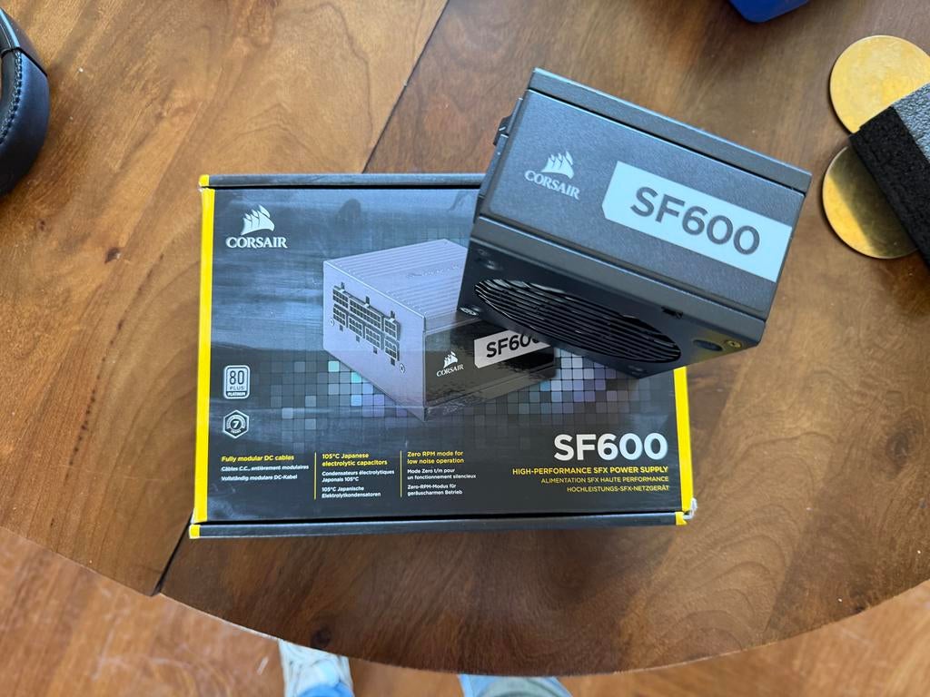 Corsair SF600 SFX voeding, Computers en Software, Interne voedingen, Ophalen of Verzenden, Gebruikt