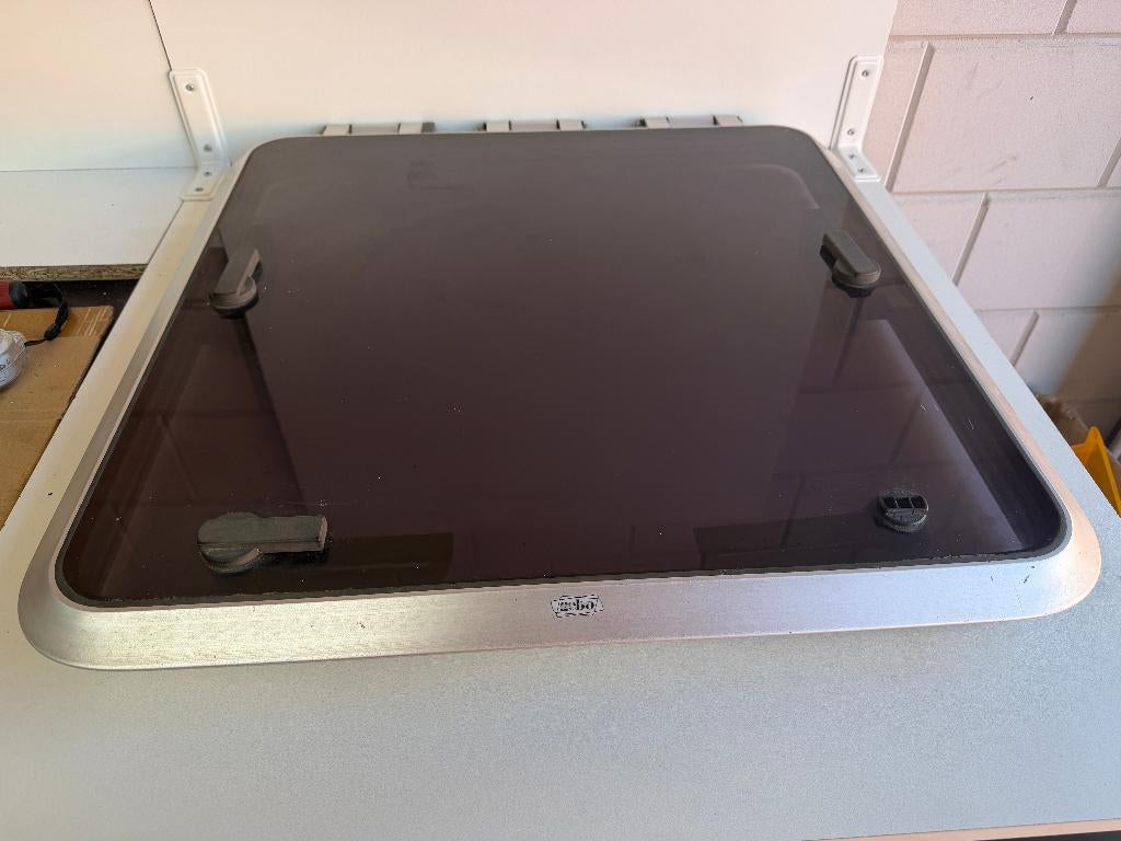 Gebo dekluik / vluchtluik 65 x 65 cm, Ophalen of Verzenden, Gebruikt, Lijn of Blok