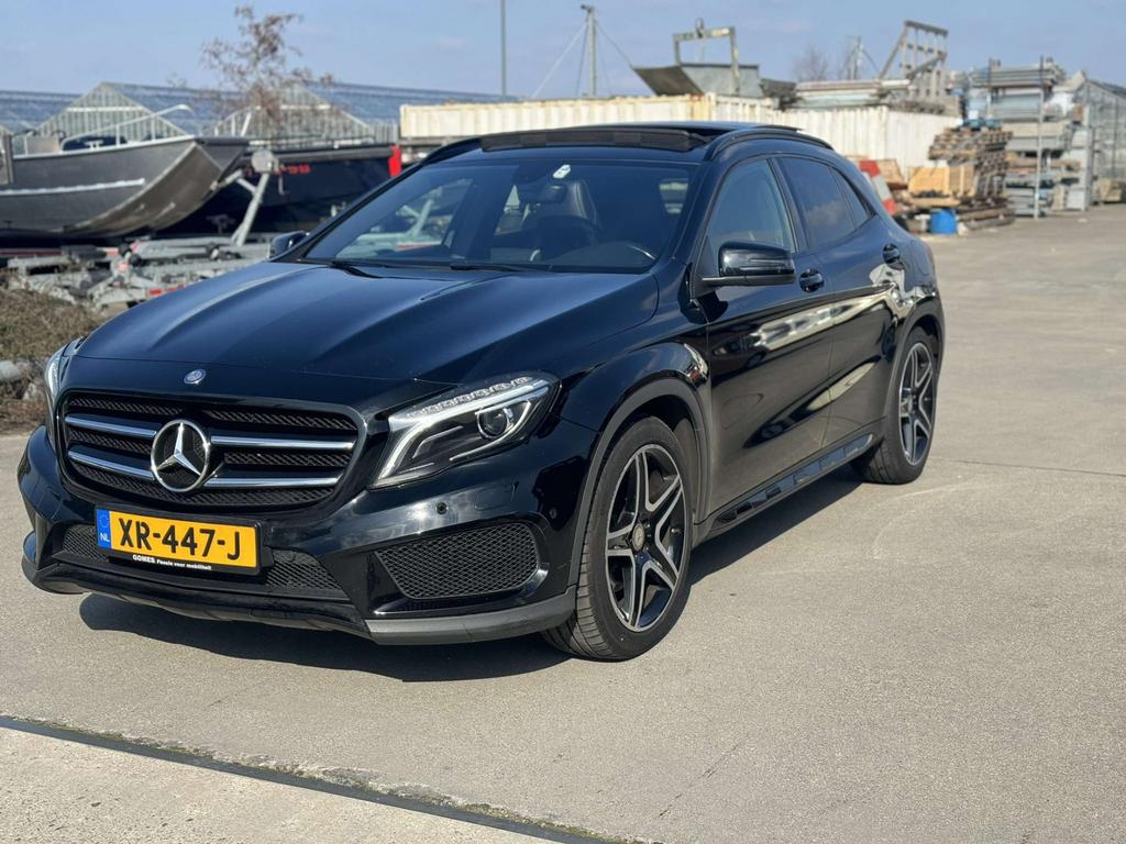 Mercedes-Benz GLA 2.1 CDI Gla220 AUT Pano/ Amg/ BOMVOLL!!!, Auto's, Mercedes-Benz, Zwart, 4 cilinders, 1435 kg, Zwart