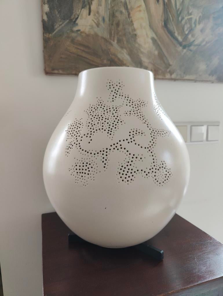 Hella Jongerius Vaas - Crème, Huis en Inrichting, Overige kleuren, Aardewerk of Porselein, Ophalen of Verzenden, Zo goed als nieuw