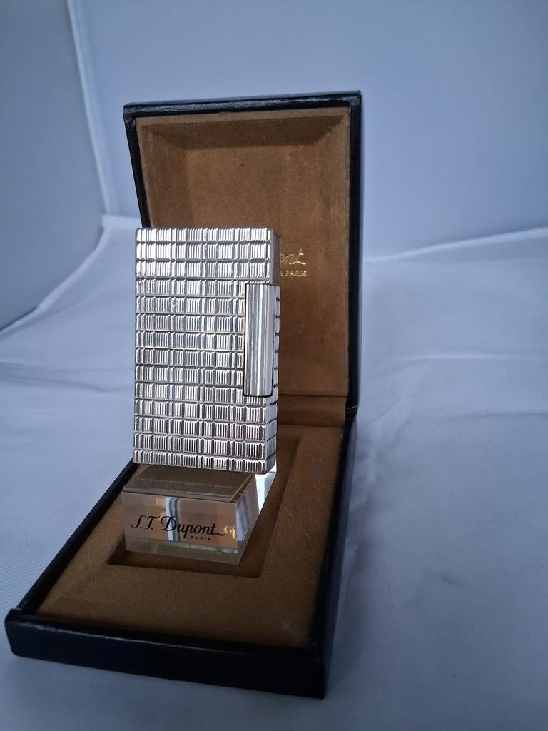 Dupont Aansteker L2 Zilver Kleur +Originele Dupont Doos., Ophalen of Verzenden, Gebruikt, Aansteker