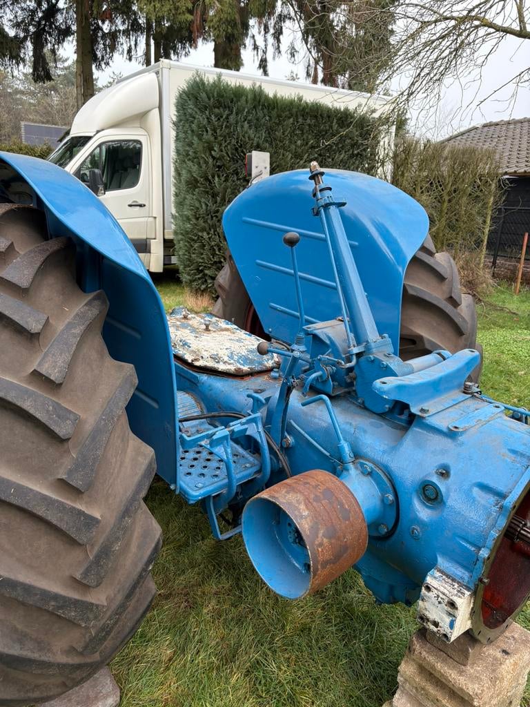 Onderdelen Fordson super major,  trekhaak en achterbrug, Ophalen, Gebruikt