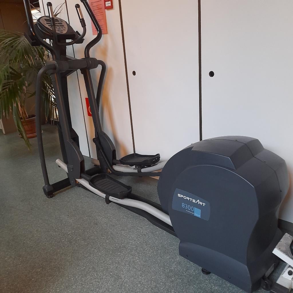Crosstrainer Sports Art 8300, Ophalen, Gebruikt, Crosstrainer, Metaal