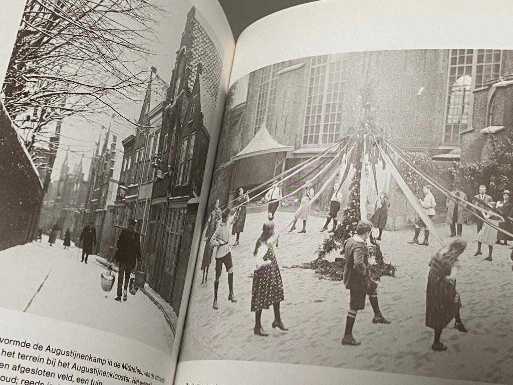 Dordrecht verleden tijd (1980), Ophalen of Verzenden, 20e eeuw of later, Zo goed als nieuw