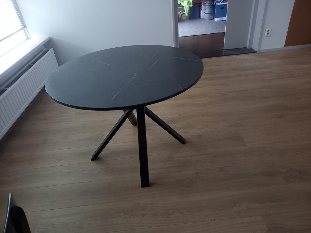 Ronde tafel doorsnee 105 cm, Huis en Inrichting, Tafels | Eettafels, Ophalen, Rond, Zo goed als nieuw, Vier personen