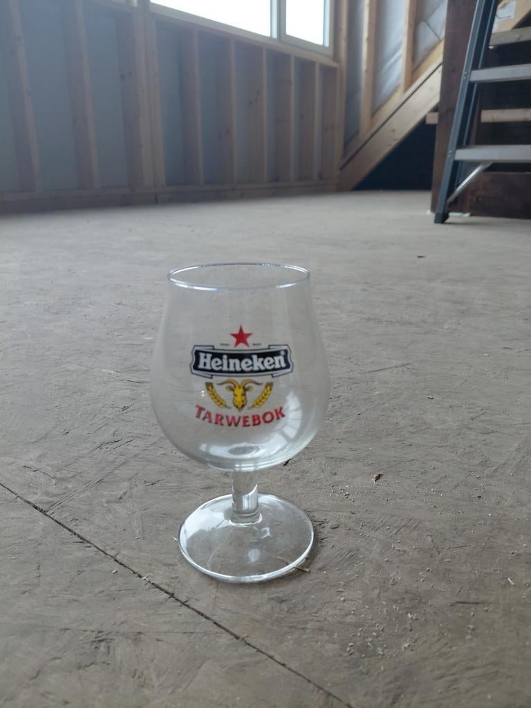 Heineken tarwebok glas, Ophalen of Verzenden, Zo goed als nieuw, Glas of Glazen, Heineken