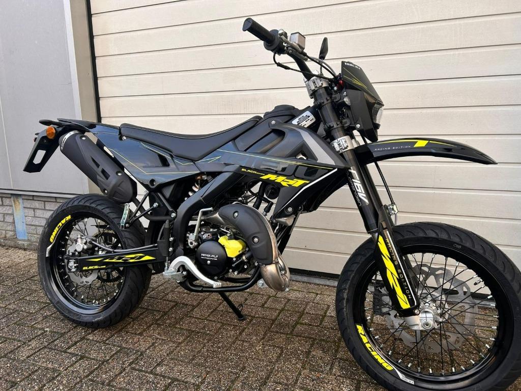 Rieju MRT 50 SM Trophy E5 Black Series | Direct leverbaar!, 6 versnellingen, Maximaal 45 km/u, Nieuw, Ophalen of Verzenden