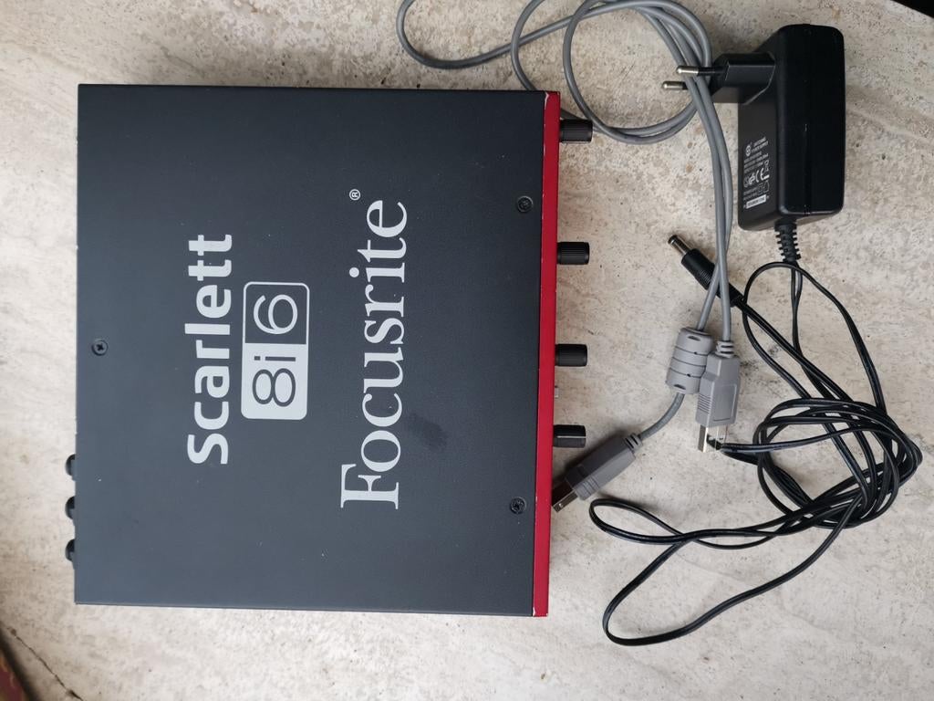 Focusrite Scarlett 8i6 - Audio Interface, Ophalen of Verzenden, Gebruikt, 5 tot 10 kanalen, Microfooningang