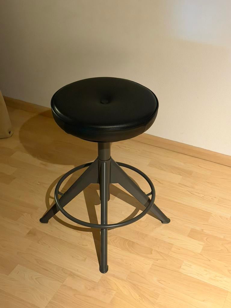 Ikea verstelbare kruk Trollberget zgan zwart leer, Ophalen, Zo goed als nieuw, Hout