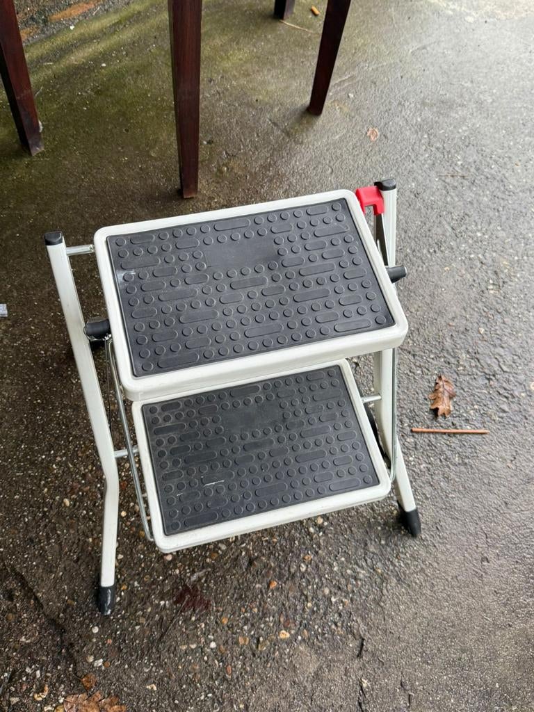 Handige opstap met twee treden, Caravans en Kamperen, Caravan accessoires, Ophalen, Gebruikt