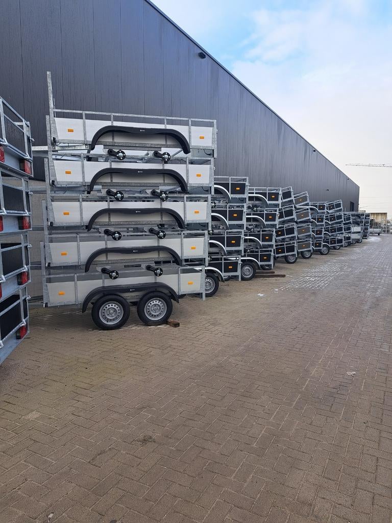 Diverse nieuwe aanhangers, Ophalen, Nieuw