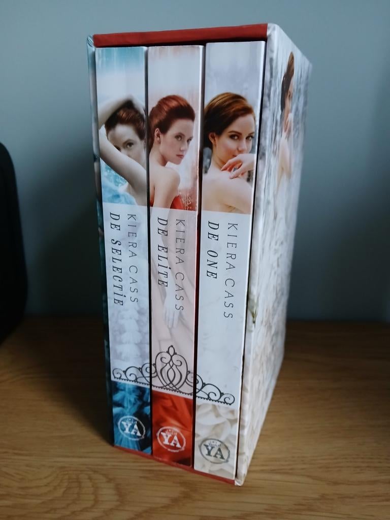 Kiera Cass - De selectie serie, boxset, Ophalen of Verzenden, Zo goed als nieuw