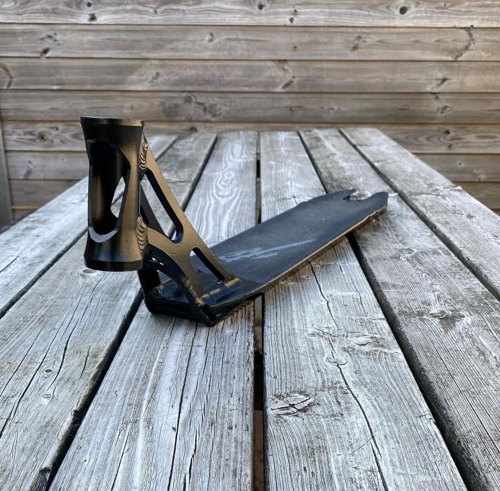 Mooi Addict Alex Paisley V1.5 signature StuntStep Deck, Ophalen of Verzenden, Zo goed als nieuw